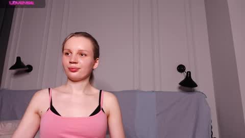 Snapshot of tinasiner chatting on 10, 2, 2025 tinasiner online show from 10, 2, 2025