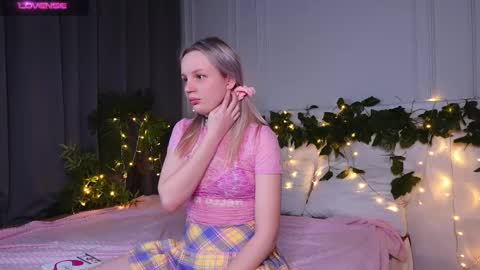 Snapshot of tinasiner chatting on 1, 3, 2025 tinasiner online show from 1, 3, 2025