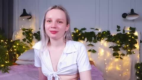 Snapshot of tinasiner chatting on 8, 3, 2025 tinasiner online show from 8, 3, 2025