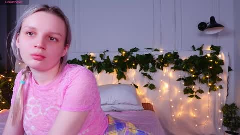 Snapshot of tinasiner chatting on 9, 3, 2025 tinasiner online show from 9, 3, 2025