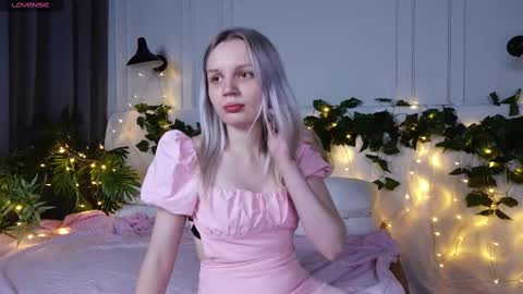 Snapshot of tinasiner chatting on 11, 3, 2025 tinasiner online show from 11, 3, 2025