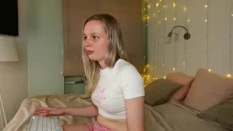 Snapshot of tinasiner chatting on 19, 9, 2025 tinasiner online show from 19, 9, 2025