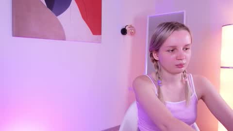 Snapshot of tinasiner chatting on 4, 11, 2025 tinasiner online show from 4, 11, 2025