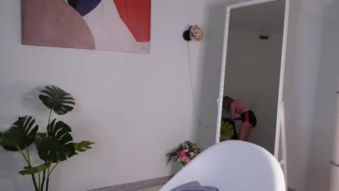 Snapshot of tinasiner chatting on 14, 11, 2025 tinasiner online show from 14, 11, 2025