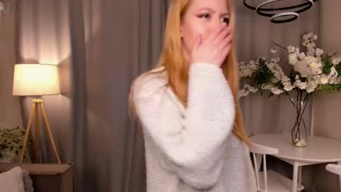 Snapshot of tinastevenson chatting on 19, 10, 2025 Annie online show from 19, 10, 2025