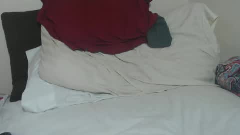 Snapshot of tinaxxxpetitexoxo chatting on 4, 10, 2025 Tina online show from 4, 10, 2025