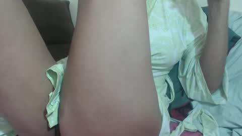 Snapshot of tinaxxxpetitexoxo chatting on 13, 10, 2025 Tina online show from 13, 10, 2025