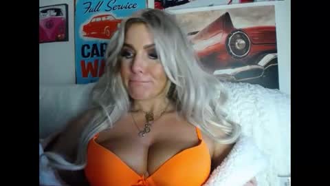 tinkerbell822 online show from 10, 1, 2025