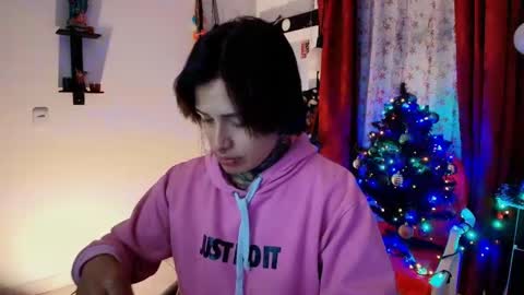 Snapshot of tinnadawson chatting on 23, 12, 2024 I AM BELLA ----------- follow my IG TINNS 69 online show from 23, 12, 2024