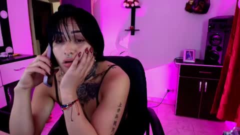 Snapshot of tinnadawson chatting on 24, 1, 2025 I AM BELLA ----------- follow my IG TINNS 69 online show from 24, 1, 2025