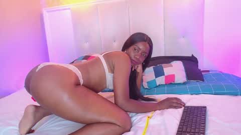 Snapshot of tinnataylor chatting on 14, 10, 2025 Tina online show from 14, 10, 2025