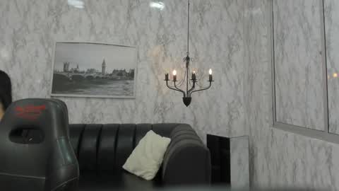 Snapshot of tinni_rosse chatting on 14, 12, 2025 Tinni Rosse online show from 14, 12, 2025