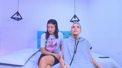 Snapshot of tinny_and_candy chatting on 11, 3, 2025 TINNY AND CANDY online show from 11, 3, 2025