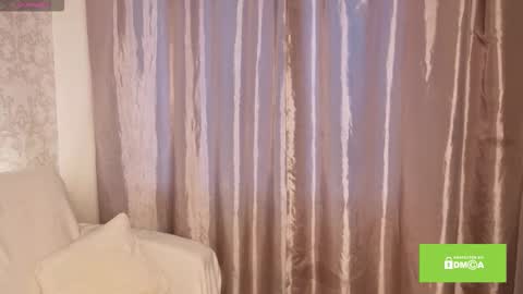 Snapshot of tiny_lilyy chatting on 25, 11, 2025 Lily online show from 25, 11, 2025