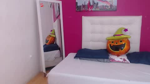 Snapshot of tiny_whore18 chatting on 15, 11, 2025 tiny_whore18 online show from 15, 11, 2025