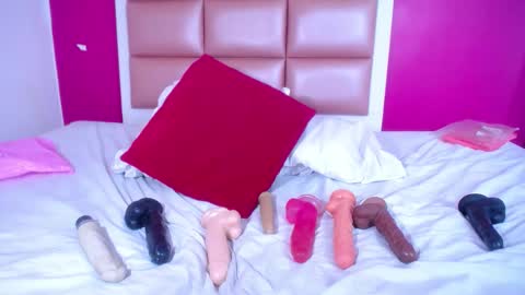 Snapshot of tiny_whore18 chatting on 13, 12, 2025 tiny_whore18 online show from 13, 12, 2025