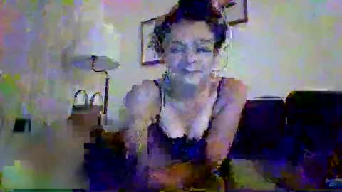 Snapshot of tinyassbossymilf chatting on 4, 3, 2025 tinyassbossymilf online show from 4, 3, 2025