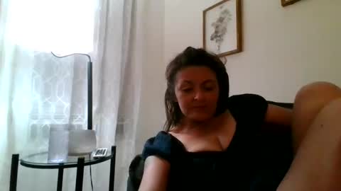 Snapshot of tinyassbossymilf chatting on 19, 9, 2025 tinyassbossymilf online show from 19, 9, 2025