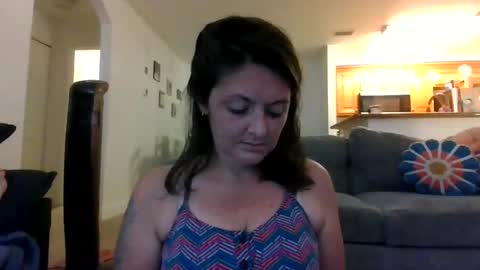 Snapshot of tinyassbossymilf chatting on 9, 10, 2025 tinyassbossymilf online show from 9, 10, 2025