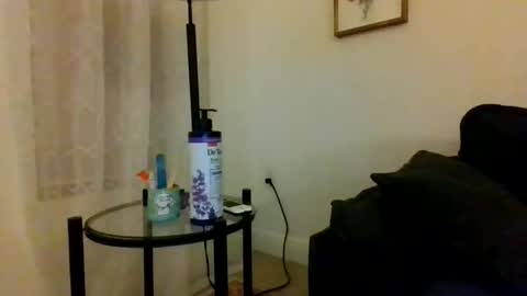 Snapshot of tinyassbossymilf chatting on 21, 10, 2025 tinyassbossymilf online show from 21, 10, 2025