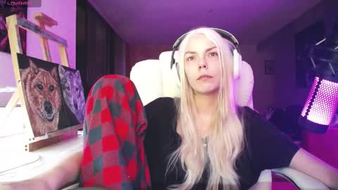 stage Kylie Sinner  brand CLITBAIT online show from 22, 9, 2025