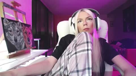 stage Kylie Sinner  brand CLITBAIT online show from 21, 10, 2025