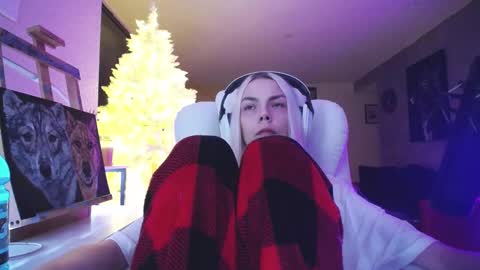 stage Kylie Sinner  brand CLITBAIT online show from 18, 11, 2025