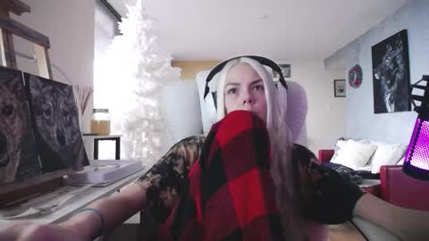 stage Kylie Sinner  brand CLITBAIT online show from 26, 11, 2025