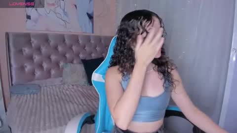 Snapshot of tinysophi chatting on 2, 12, 2025 tinysophi online show from 2, 12, 2025