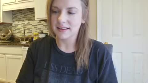 Snapshot of tinywithtiddies chatting on 21, 11, 2025 tinywithtiddies online show from 21, 11, 2025