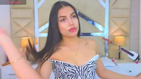 Snapshot of tiphani_walker_ chatting on 25, 9, 2025 Tiphani Walker online show from 25, 9, 2025