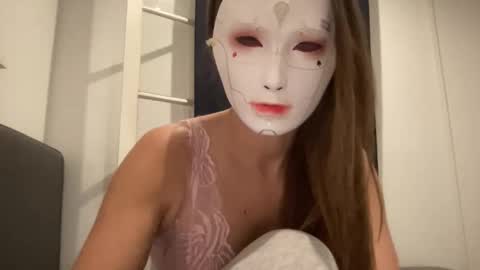 Snapshot of tipsytinkerbell chatting on 9, 10, 2025 Tinks online show from 9, 10, 2025