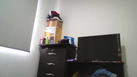 Ester online show from 5, 1, 2025