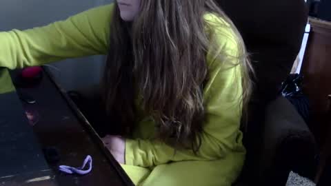 Snapshot of tittygirl8 chatting on 5, 2, 2025 Tittygirl8 online show from 5, 2, 2025