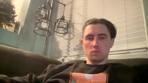 Snapshot of tlayne410 chatting on 14, 11, 2025 tlayne410 online show from 14, 11, 2025