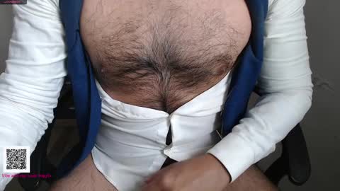 Snapshot of toaster1993 chatting on 4, 3, 2025 Leonel online show from 4, 3, 2025