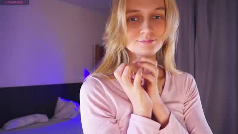 Mary online show from 4, 11, 2025