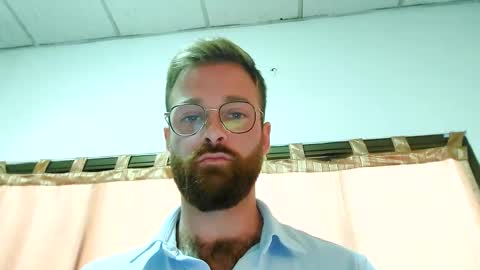 Snapshot of toffbuck chatting on 22, 1, 2025 ToffBuck online show from 22, 1, 2025