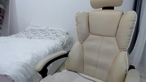 Arina online show from 25, 1, 2025