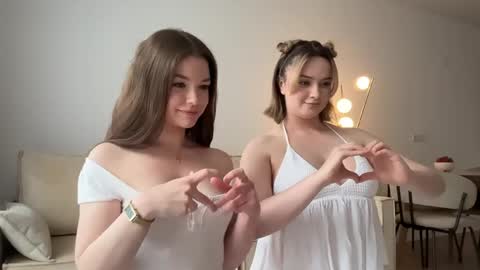 Snapshot of tokyo_blomm chatting on 30, 5, 2026 Alice Alice - online show from 30, 5, 2026