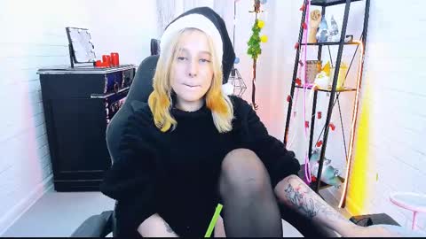 Tolli Moll online show from 26, 12, 2024