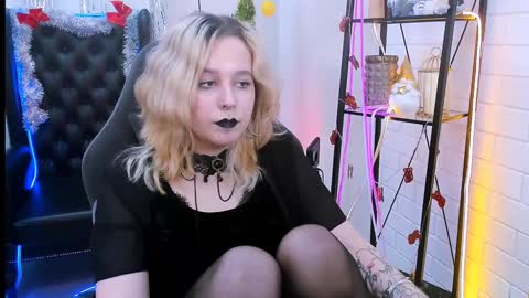 Tolli Moll online show from 9, 1, 2025