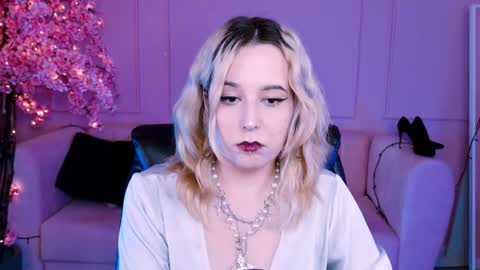 Tolli Moll online show from 18, 1, 2025