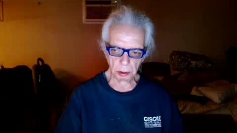 Snapshot of tom112292014 chatting on 6, 1, 2025 tom112292014 online show from 6, 1, 2025