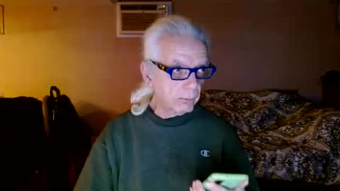 Snapshot of tom112292014 chatting on 17, 1, 2025 tom112292014 online show from 17, 1, 2025