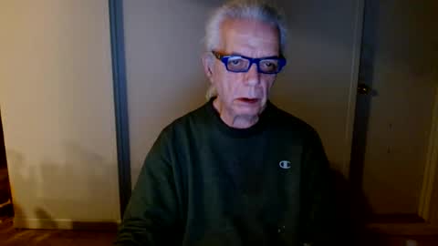 Snapshot of tom112292014 chatting on 18, 1, 2025 tom112292014 online show from 18, 1, 2025