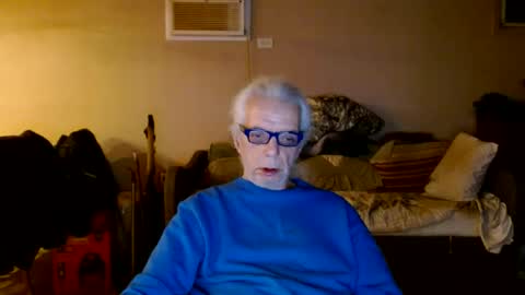 Snapshot of tom112292014 chatting on 5, 2, 2025 tom112292014 online show from 5, 2, 2025