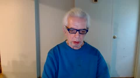 Snapshot of tom112292014 chatting on 5, 2, 2025 tom112292014 online show from 5, 2, 2025