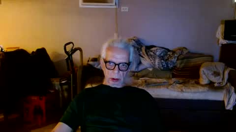 Snapshot of tom112292014 chatting on 4, 10, 2025 tom112292014 online show from 4, 10, 2025