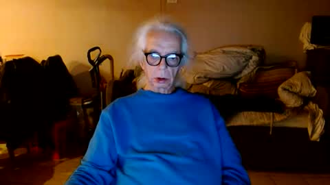 Snapshot of tom112292014 chatting on 17, 10, 2025 tom112292014 online show from 17, 10, 2025